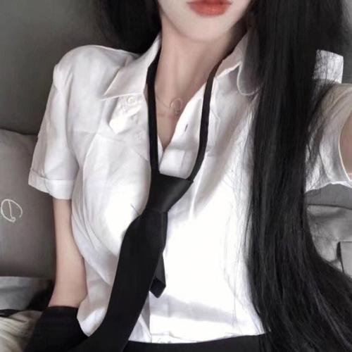 我的助理不简单海报